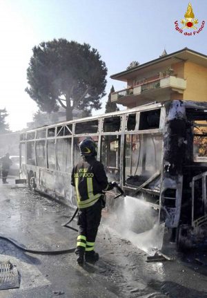 Vigili del fuoco - Il bus incendiato