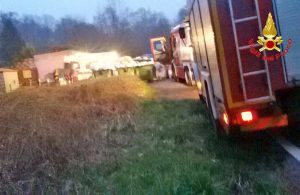 Varese - vigili del fuoco - Intervento per soccorrere uomo caduto dal balcone