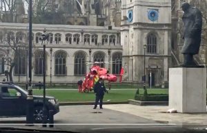 Londra - Spari fuori dal Parlamento