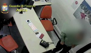 Aosta - Guardia di finanza - Arrestato psichiatra