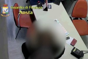 Aosta - Guardia di finanza - Arrestato psichiatra