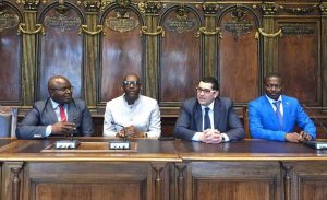 La visita del sindaco di Douala