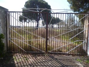 Tarquinia - Ex ingresso dell'aeroporto Sostegni 