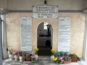 L'ingresso della cappella sacrario di Tarquinia