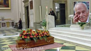 Viterbo - Il produttore Luca Bernabei ai funerali del regista Giorgio Capitani