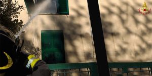 Roma - Vigili del Fuoco - Incendio in appartamento