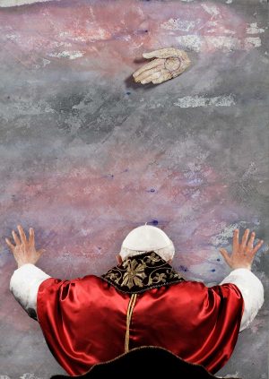 La copertina del libro "Benedetto XVI. L'arte è una porta verso l'infinito"