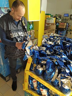 Guardia di finanza - Le uova di Pasqua sequestrate