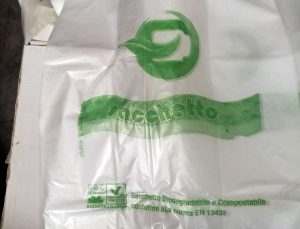 Le buste di plastica sequestrate