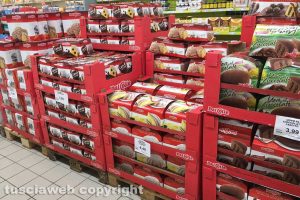 Economia - Le offerte di Pasqua del Todis Viterbo