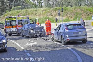 Viterbo - Il frontale in strada Ponte sodo 