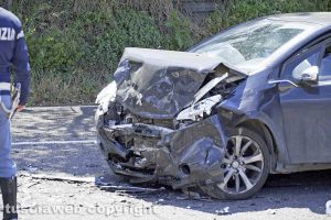 Viterbo - Il frontale in strada Ponte sodo 
