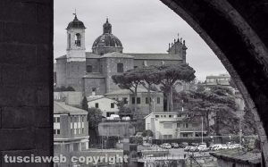 La chiesa della Trinità da palazzo papale