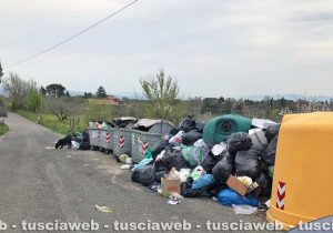 Bagnaia - Rifiuti in strada San Cataldo