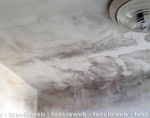 Grotte Santo Stefano - Infiltrazioni al soffitto della Pro Loco