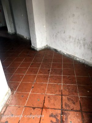 Bagnaia - Il sottopassaggio sporco e maleodorante