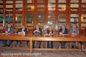 Viterbo - La firma in prefettura del protocollo sulle discoteche