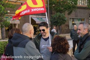 Viterbo - La manifestazione per la pace a piazza della Repubblica