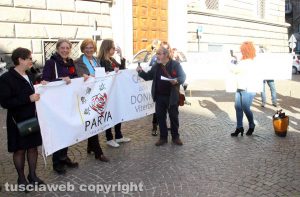 Viterbo - La manifestazione per la pace a piazza della Repubblica