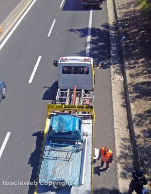 Incidente sulla Superstrada - Il recupero del mezzo