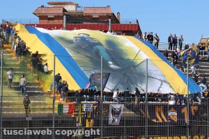 Sport - Calcio - Viterbese - La curva gialloblù