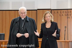 Tribunale - Il vescovo Lino Fumagalli e la presidente Maria Rosaria Covelli
