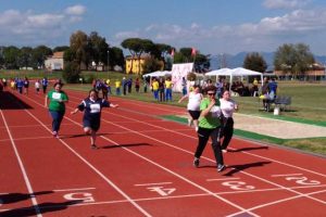 Sport - Atletica leggera - I ragazzi dell'Asd Sorrisi che nuotano agli Special olympics