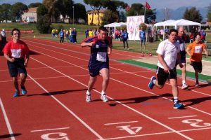 Sport - Atletica leggera - I ragazzi dell'Asd Sorrisi che nuotano agli Special olympics