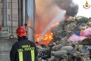 Vigili del fuoco - Incendio in impianto smaltimento rifiuti