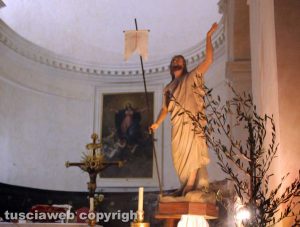 Canepina - L'altare della chiesa collegiata