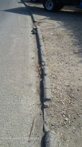 Viterbo - I cigli della strada distrutti a Valle Faul