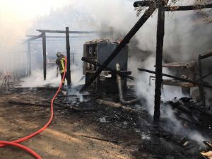 Tobia - Incendio in falegnameria - Intervento dei vigili del fuoco