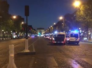 Parigi - Sparatoria sugli Champs Élysées