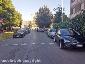Viterbo - Via del Paradiso e via Palmanova sommerse dalle auto