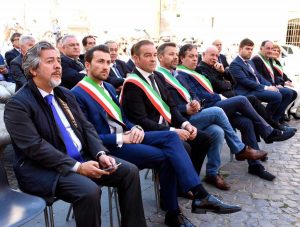 Montalto - Francesco Battistoni insieme a sindaci della Tuscia
