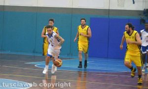 Sport - BasketArtisti e Basket Pegaso - Alessio Bernabei in azione