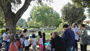 L'inaugurazione della Little free library a Pratogiardino