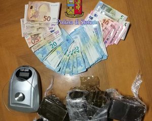 Roma - Polizia - La droga sequestrata