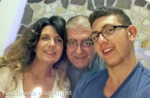 Anna Rita Frangipane con il marito Luca e il figlio Andrea
