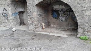 Viterbo - Degrado in largo Alceste Grandori