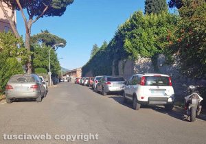 Viterbo - Via del Paradiso e via Palmanova sommerse dalle auto
