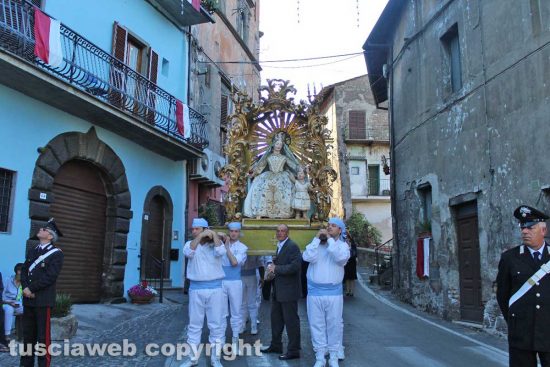 Canepina - Processione della Madonna di maggio