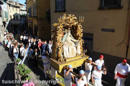 Canepina - Processione della Madonna di maggio