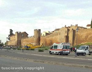 Tuscania - Donna morsa da una vipera - L'intervento dei soccorritori