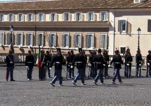 Cambio della guardia al Quirinale per gli allievi marescialli 