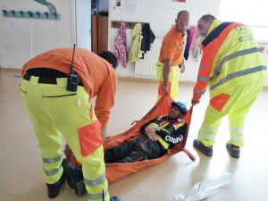 Viterbo - L'esercitazione "Alunni a 4 zampe" promosso dall’Unita cinofila da soccorso