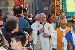 Viterbo - La processione del santissimo Salvatore - Don Mario Brizi