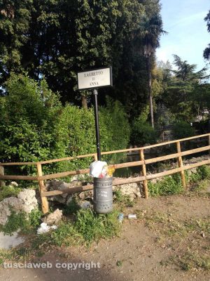 Viterbo - Degrado a pratogiardino Lucio Battisti