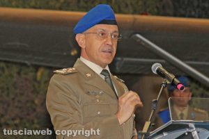 Viterbo - Il capo di stato maggiore dell'esercito Danilo Errico