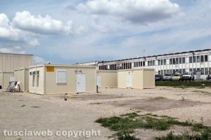 Viterbo - Campo profughi alla ex fiera, iniziato lo smantellamento